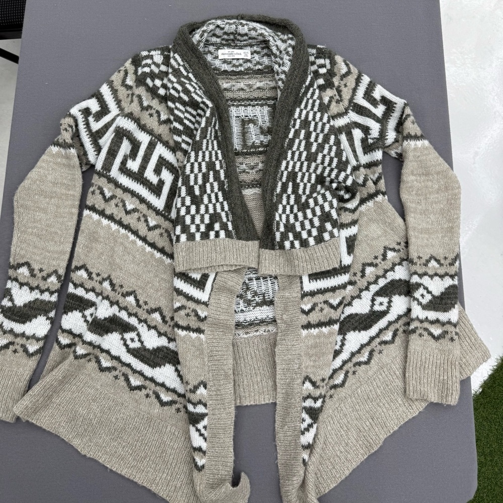 Abercrombie & Fitch Cardigan